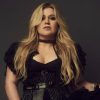 ¡Kelly Clarkson lanzará el álbum de lujo ‘Chemistry’ el 22 de septiembre, con cinco pistas nuevas!