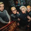 Tess & The Details de San Francisco viaja en el tiempo hasta 1983 con una versión punk de «Maniac» y un video musical inspirado en Flashdance