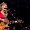 Taylor Swift no supera el The Eras Tour y compra la pulsera de la amistad más grande del mundo