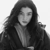Lorde lanza el nuevo sencillo «Man Of The Year» y anuncia la lista de canciones de «Virgin».